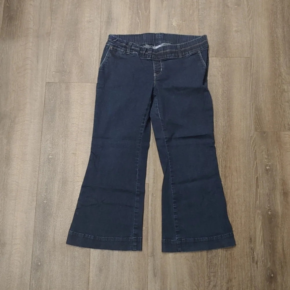 Gap Maternity Crop Jean - Picture 2 of 5